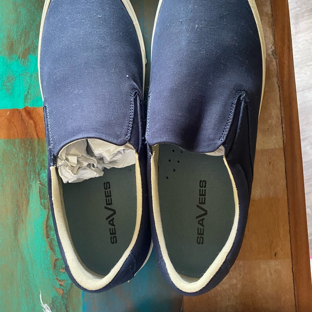 Brand new! Seavees Men’s sneakers boat shoes slip on 11 1/2